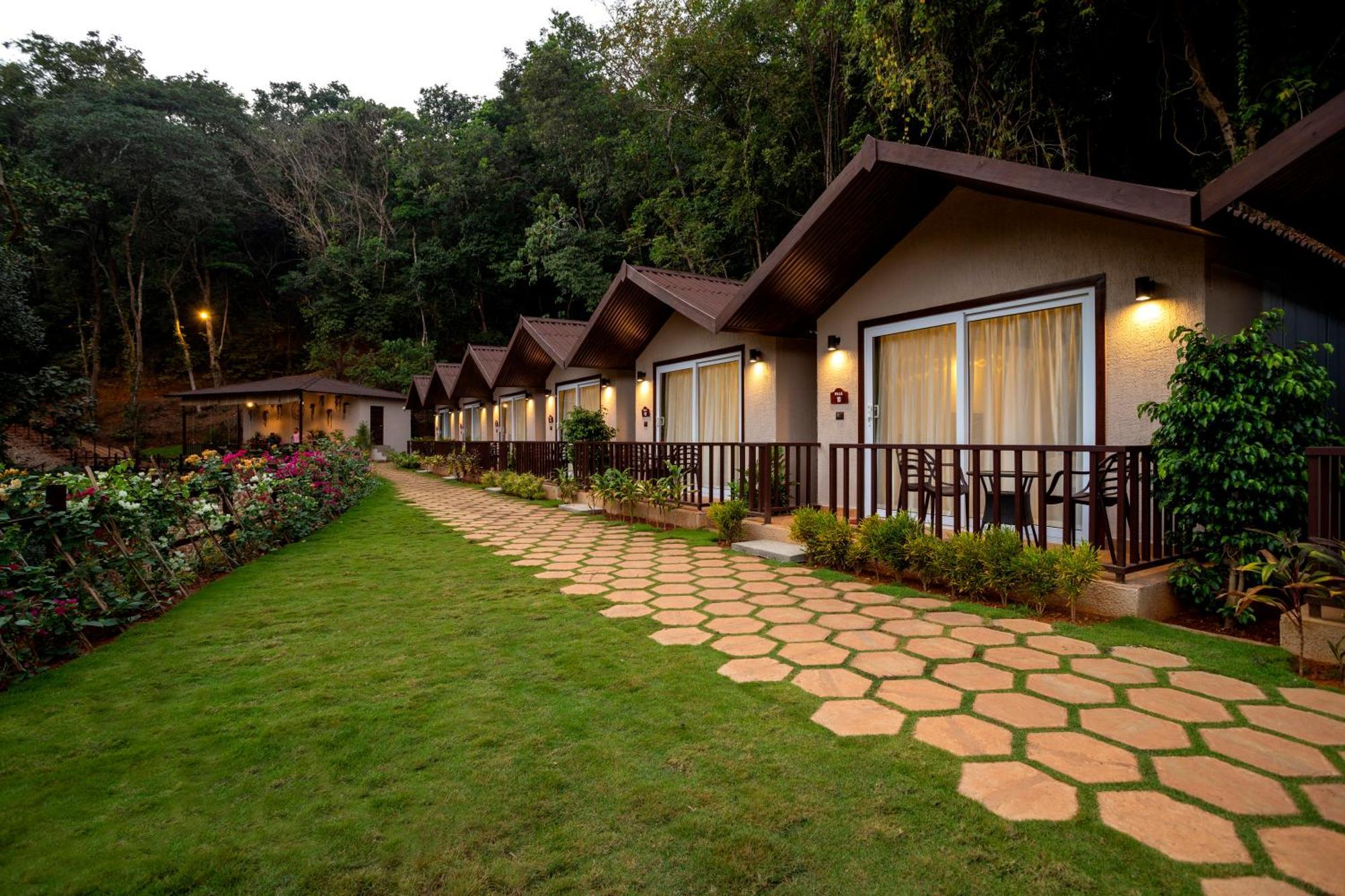 Stone Wood Premier Gokarna Hotel Gokarna  Exterior foto