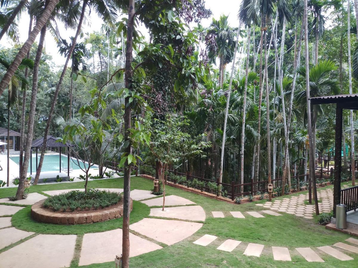 Stone Wood Premier Gokarna Hotel Gokarna  Exterior foto