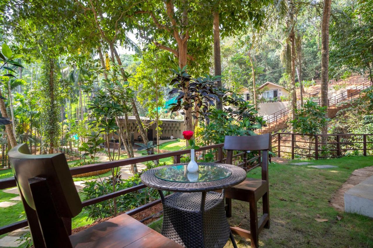 Stone Wood Premier Gokarna Hotel Gokarna  Exterior foto