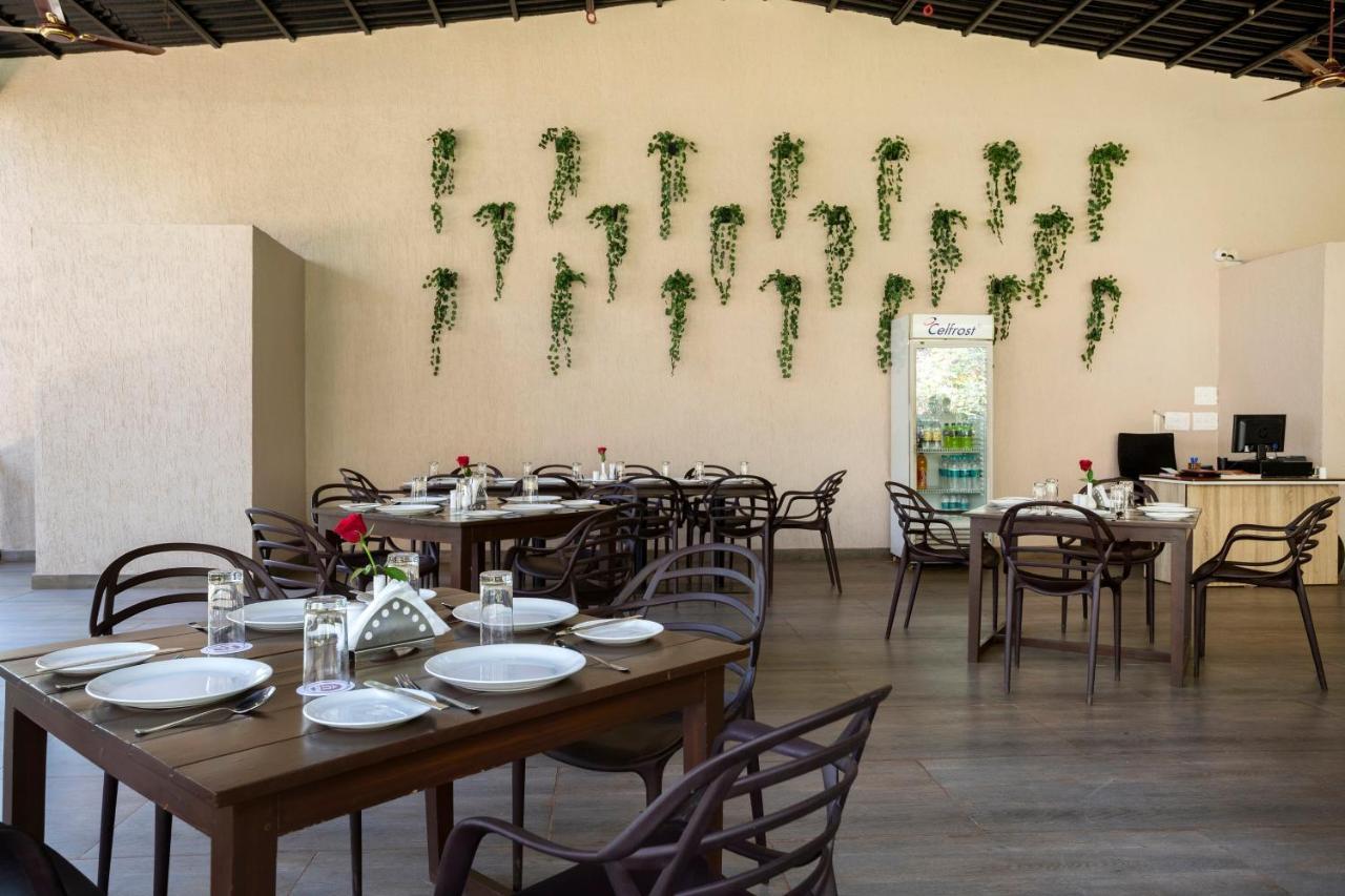 Stone Wood Premier Gokarna Hotel Gokarna  Exterior foto